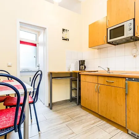 Apartment Cozy In Muelheim Cologne